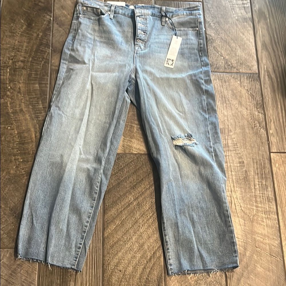 NWT Anne Klein Light Blue Button-Fly midrise straight ankle raw hem Jeans